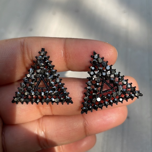 Triangle-shaped stud earrings | NWT - Picture 6 of 8
